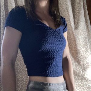 Navy blue cropped t-shirt